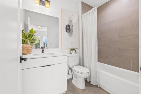 Adosado en venta en Saint Petersburg, Florida, 2 dormitorios, 172.52 m2 № 1630777 - foto 9