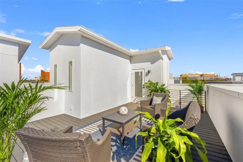 Adosado en venta en Saint Petersburg, Florida, 2 dormitorios, 172.52 m2 № 1630777 - foto 23