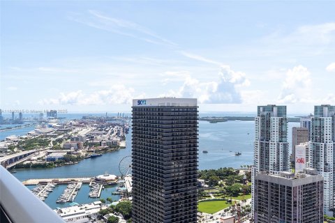 Condo in Miami, Florida, 1 bedroom  № 1888970 - photo 19