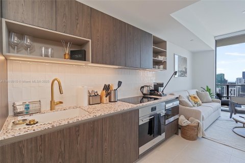 Condominio en alquiler en Miami, Florida, 1 dormitorio, 51.1 m2 № 1888970 - foto 6