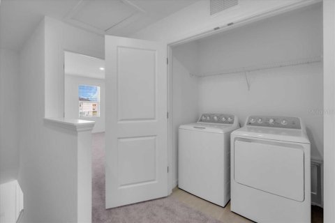 Townhouse in Bradenton, Florida 2 bedrooms, 110.27 sq.m. № 1916341 - photo 12