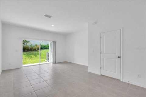 Townhouse in Bradenton, Florida 2 bedrooms, 110.27 sq.m. № 1916341 - photo 7