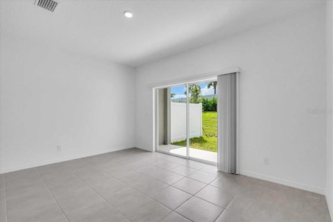 Townhouse in Bradenton, Florida 2 bedrooms, 110.27 sq.m. № 1916341 - photo 9