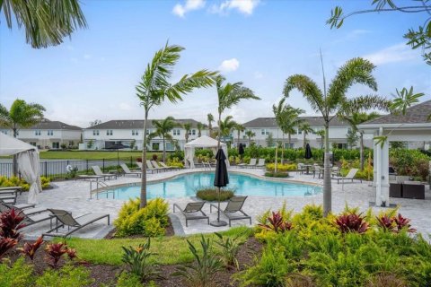 Townhouse in Bradenton, Florida 2 bedrooms, 110.27 sq.m. № 1916341 - photo 2