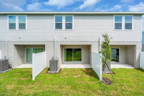 Townhouse in Bradenton, Florida 2 bedrooms, 110.27 sq.m. № 1916341 - photo 20