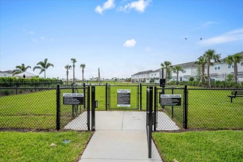 Townhouse in Bradenton, Florida 2 bedrooms, 110.27 sq.m. № 1916341 - photo 24