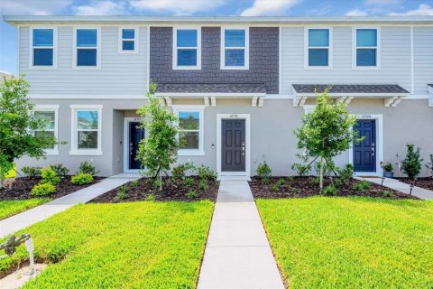 Townhouse in Bradenton, Florida 2 bedrooms, 110.27 sq.m. № 1916341 - photo 1