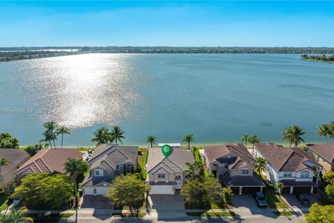 Casa en venta en Miramar, Florida, 4 dormitorios, 274.34 m2 № 1855210 - foto 3