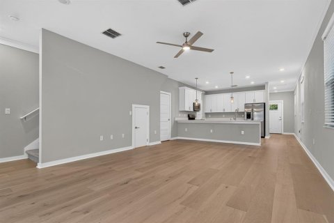 Touwnhouse à vendre à Tampa, Floride: 3 chambres, 195.47 m2 № 2419543 - photo 14