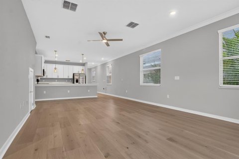Touwnhouse à vendre à Tampa, Floride: 3 chambres, 195.47 m2 № 2419543 - photo 15