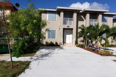 Propiedad comercial en venta en Hollywood, Florida, 222.97 m2 № 1946627 - foto 4