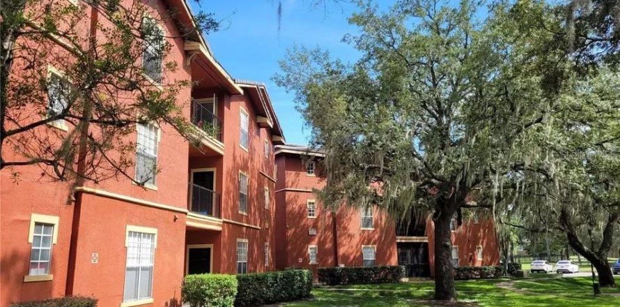 Apartment in Lake Mary, Florida 2 bedrooms, 115.38 sq.m. № 2395688