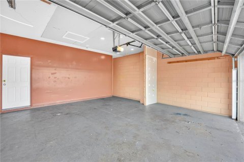 Villa ou maison à vendre à Kissimmee, Floride: 3 chambres, 153.75 m2 № 2217361 - photo 19