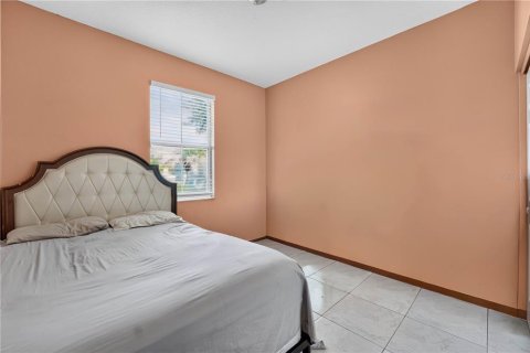 Villa ou maison à vendre à Kissimmee, Floride: 3 chambres, 153.75 m2 № 2217361 - photo 12