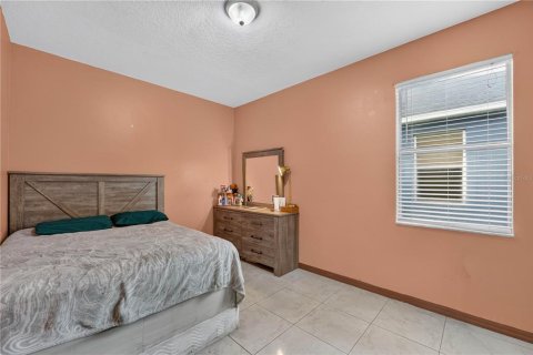 Villa ou maison à vendre à Kissimmee, Floride: 3 chambres, 153.75 m2 № 2217361 - photo 17