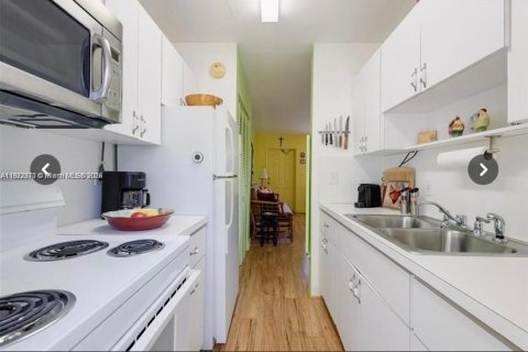 Condominio en alquiler en Fort Lauderdale, Florida, 2 dormitorios, 55.74 m2 № 1937697 - foto 4