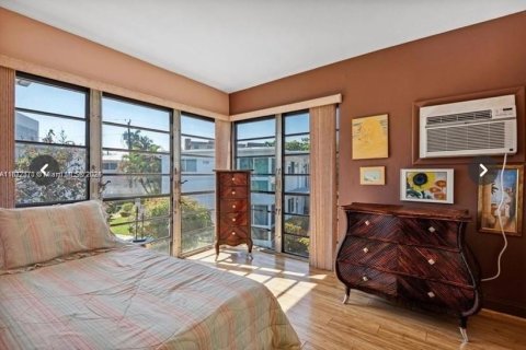 Condominio en alquiler en Fort Lauderdale, Florida, 2 dormitorios, 55.74 m2 № 1937697 - foto 8