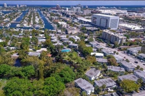Condominio en alquiler en Fort Lauderdale, Florida, 2 dormitorios, 55.74 m2 № 1937697 - foto 17