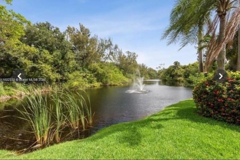 Condo in Fort Lauderdale, Florida, 2 bedrooms  № 1937697 - photo 15
