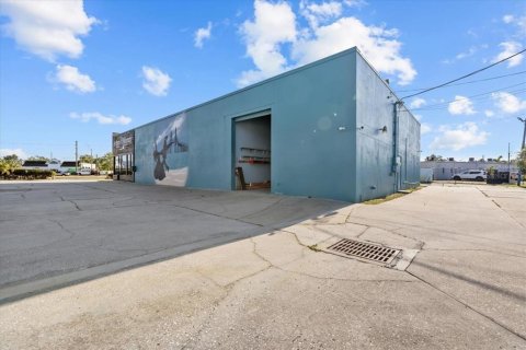 Propiedad comercial en alquiler en Saint Petersburg, Florida № 1759823 - foto 8