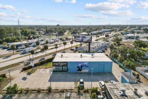 Propiedad comercial en alquiler en Saint Petersburg, Florida № 1759823 - foto 2