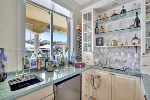 House in Fort Lauderdale, Florida 5 bedrooms, 557.04 sq.m. № 1942150 - photo 18
