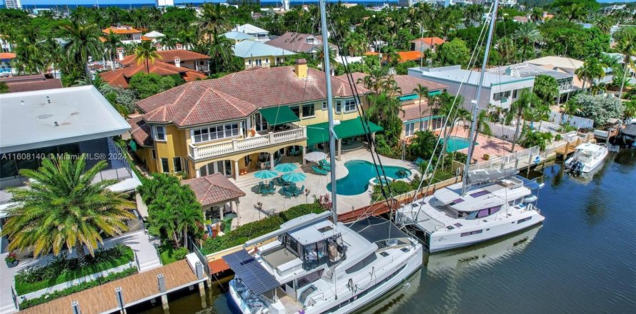 House in Fort Lauderdale, Florida 5 bedrooms, 557.04 sq.m. № 1942150