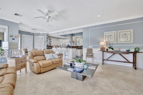 House in Fort Lauderdale, Florida 5 bedrooms, 557.04 sq.m. № 1942150 - photo 20