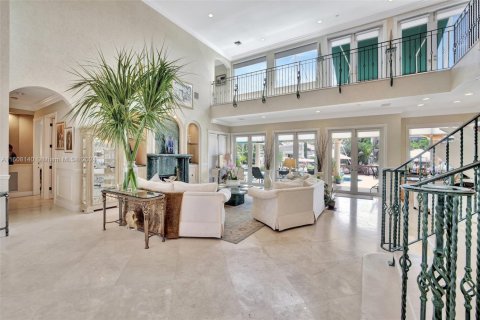 House in Fort Lauderdale, Florida 5 bedrooms, 557.04 sq.m. № 1942150 - photo 8