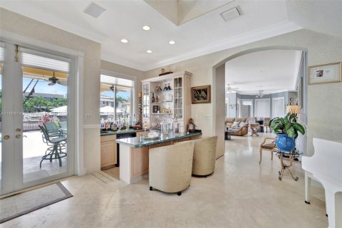 House in Fort Lauderdale, Florida 5 bedrooms, 557.04 sq.m. № 1942150 - photo 17