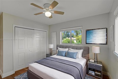 Casa en alquiler en Miami, Florida, 4 dormitorios, 204.38 m2 № 1928808 - foto 18