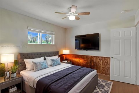Casa en alquiler en Miami, Florida, 4 dormitorios, 204.38 m2 № 1928808 - foto 13