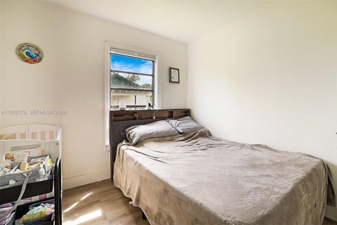 Casa en venta en Riviera Beach, Florida, 2 dormitorios, 52.03 m2 № 1999775 - foto 15