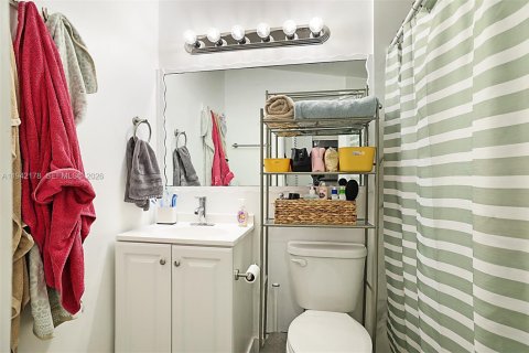 Casa en venta en Riviera Beach, Florida, 2 dormitorios, 52.03 m2 № 1999775 - foto 16