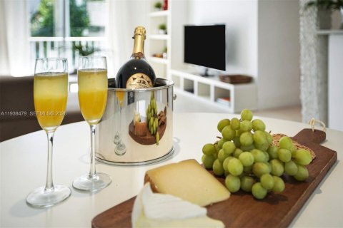 Copropriété à vendre à Miami Beach, Floride: 1 chambre, 69.4 m2 № 1996671 - photo 20