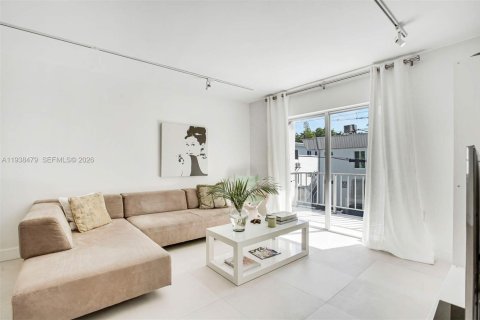 Copropriété à vendre à Miami Beach, Floride: 1 chambre, 69.4 m2 № 1996671 - photo 4