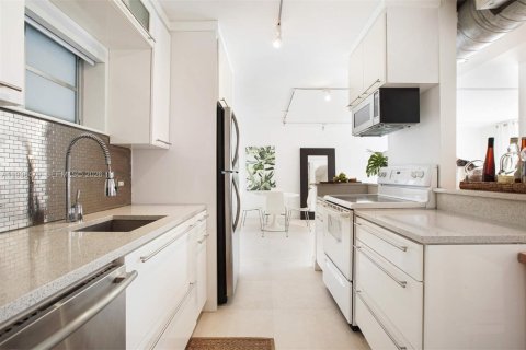 Copropriété à vendre à Miami Beach, Floride: 1 chambre, 69.4 m2 № 1996671 - photo 7