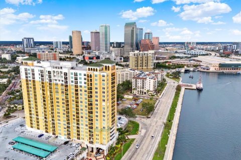 Condo in Tampa, Florida, 2 bedrooms  № 2150227