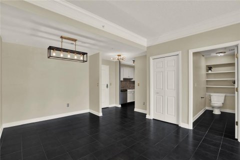 Condo in Tampa, Florida, 2 bedrooms № 2150227 - photo 11
