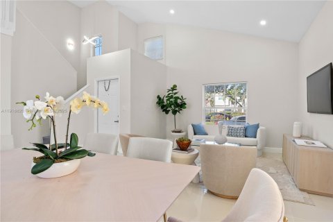 House in Sunrise, Florida 3 bedrooms, 139.73 sq.m. № 1974577 - photo 17