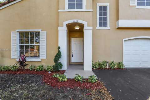 House in Sunrise, Florida 3 bedrooms, 139.73 sq.m. № 1974577 - photo 9