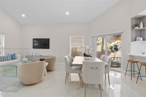 House in Sunrise, Florida 3 bedrooms, 139.73 sq.m. № 1974577 - photo 14