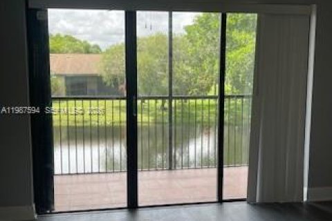 Copropriété à vendre à Weston, Floride: 2 chambres, 114.36 m2 № 2048930 - photo 14