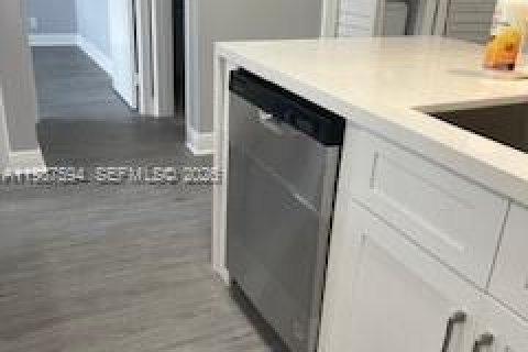 Copropriété à vendre à Weston, Floride: 2 chambres, 114.36 m2 № 2048930 - photo 8