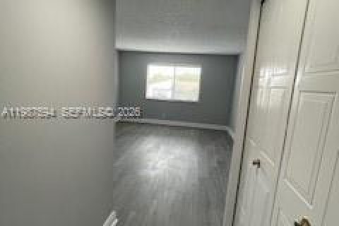 Copropriété à vendre à Weston, Floride: 2 chambres, 114.36 m2 № 2048930 - photo 15