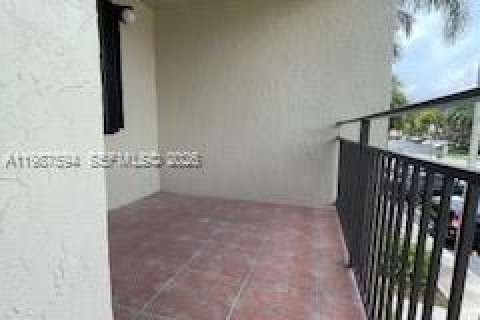 Copropriété à vendre à Weston, Floride: 2 chambres, 114.36 m2 № 2048930 - photo 3