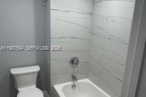 Copropriété à vendre à Weston, Floride: 2 chambres, 114.36 m2 № 2048930 - photo 23