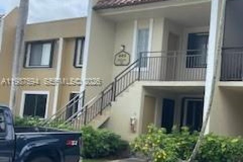 Condo à Weston, Floride, 2 chambres  № 2048930