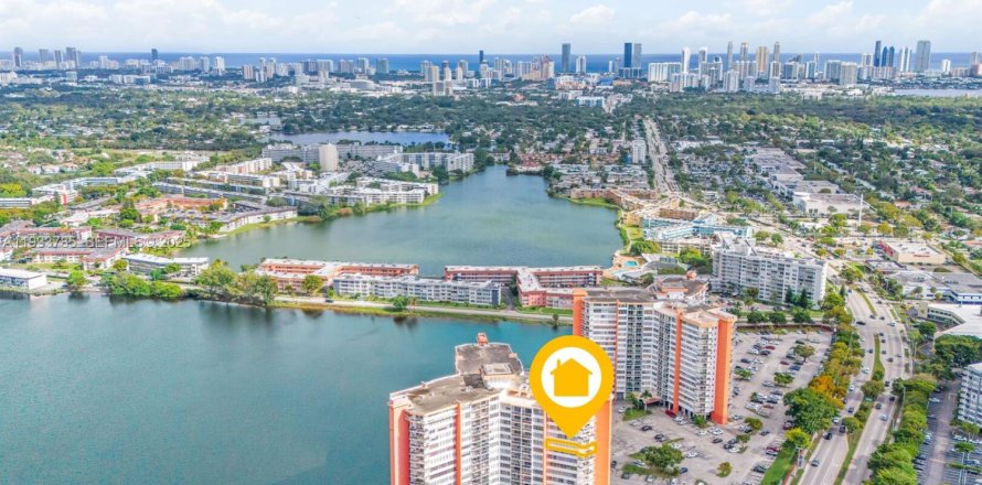 Condo in Miami, Florida, 2 bedrooms  № 1992888