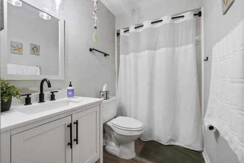 House in Orlando, Florida 3 bedrooms, 111.85 sq.m. № 2112436 - photo 13